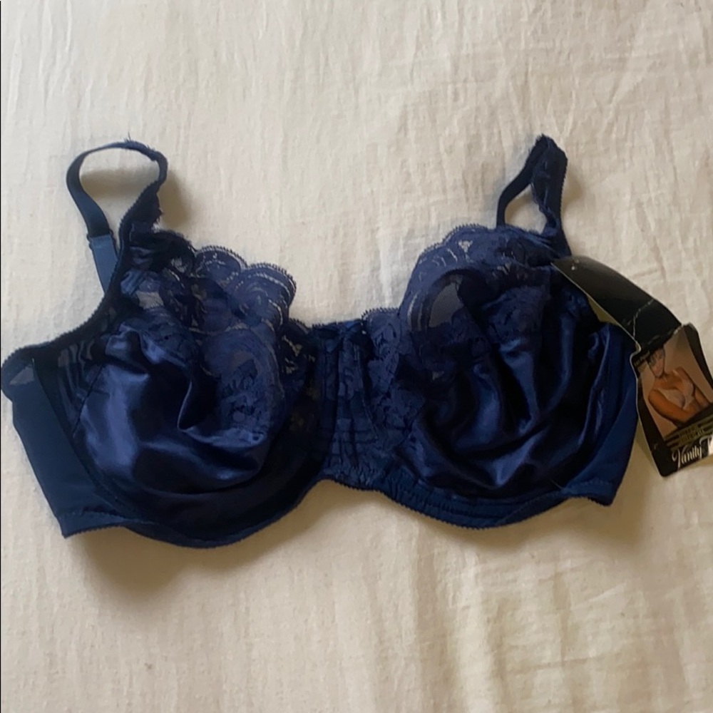 36D Vanity Fair NWT Bra